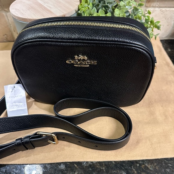 Coach Handbags - Coach Leather Camera bag adjustable crossbody strap CA207 unbranded dustbag